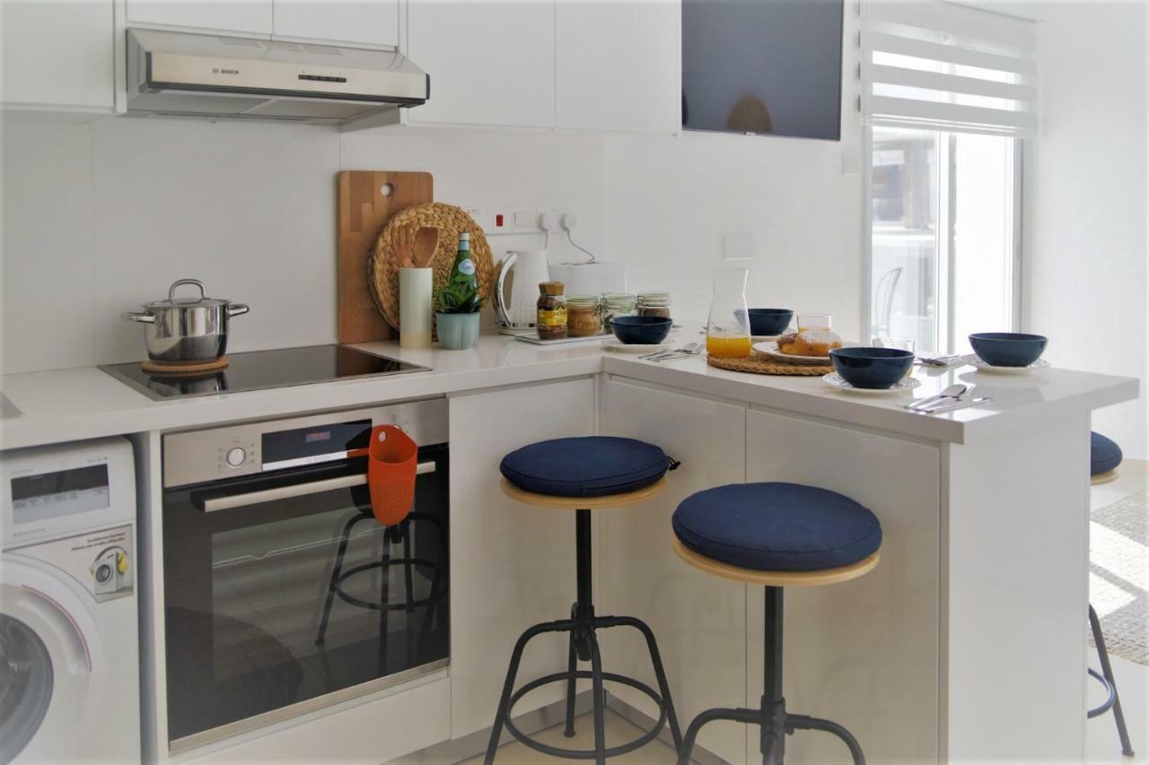 Phaedrus Living: Seaside Luxury Flat Lighthouse 68 Lägenhet Paphos Exteriör bild