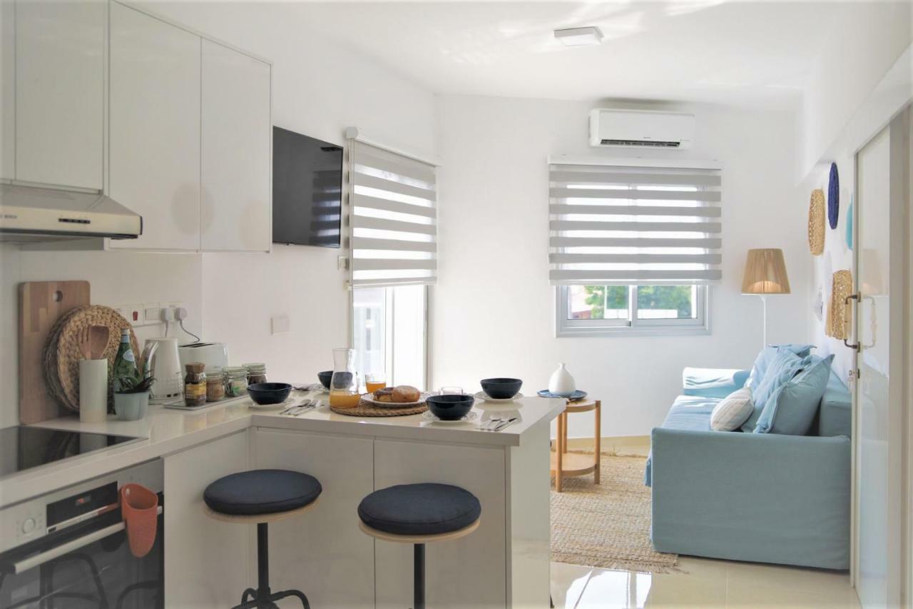 Phaedrus Living: Seaside Luxury Flat Lighthouse 68 Lägenhet Paphos Exteriör bild
